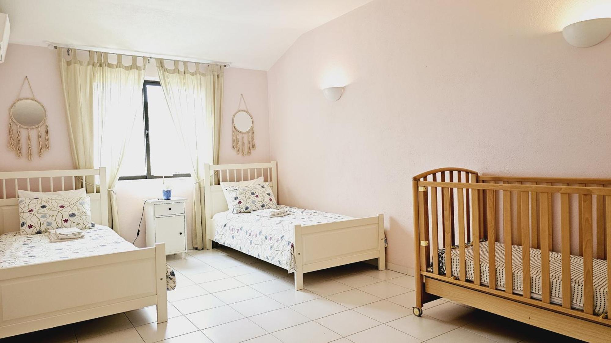 Villa charmosa junto à praia e à Marina de Vilamoura. Piscina. Wi-fi. Quarteira Extérieur photo